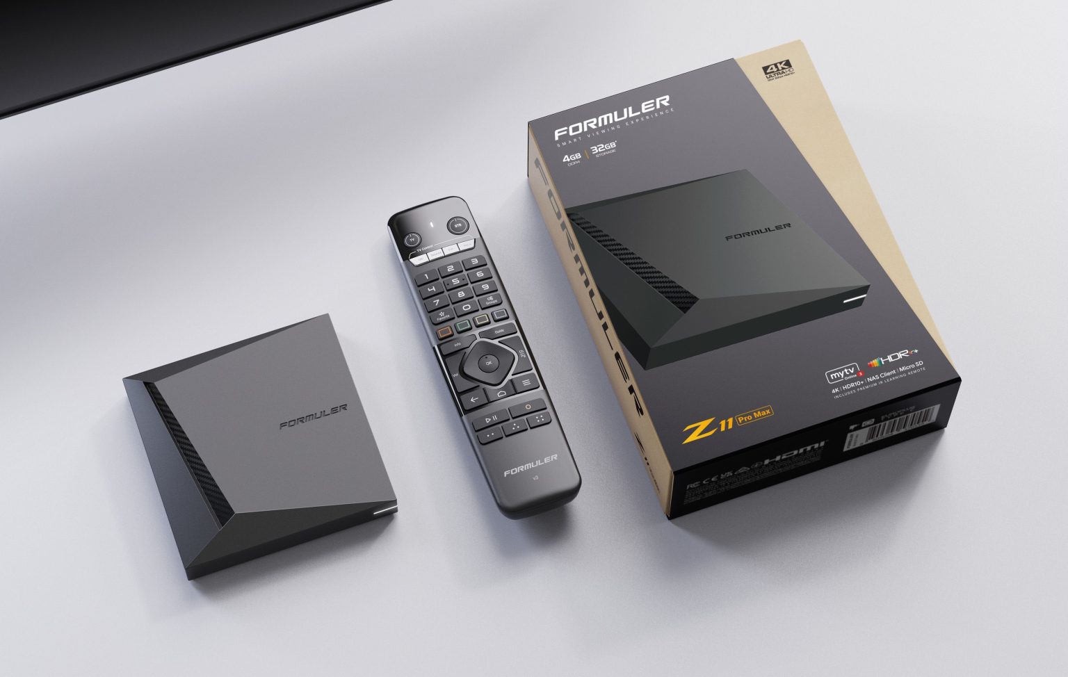 Box Formuler Z11 Pro Max for IPTV Quebec, remote control included.